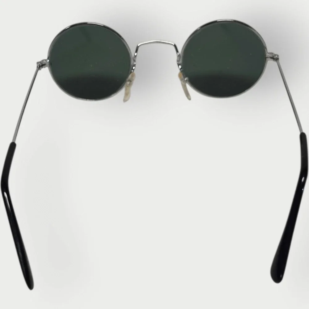 The Unbranded Brand product pair